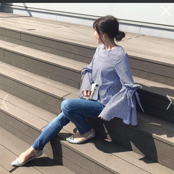 Chicwish Charisma top with bell sleeve - Picture 5 of 5